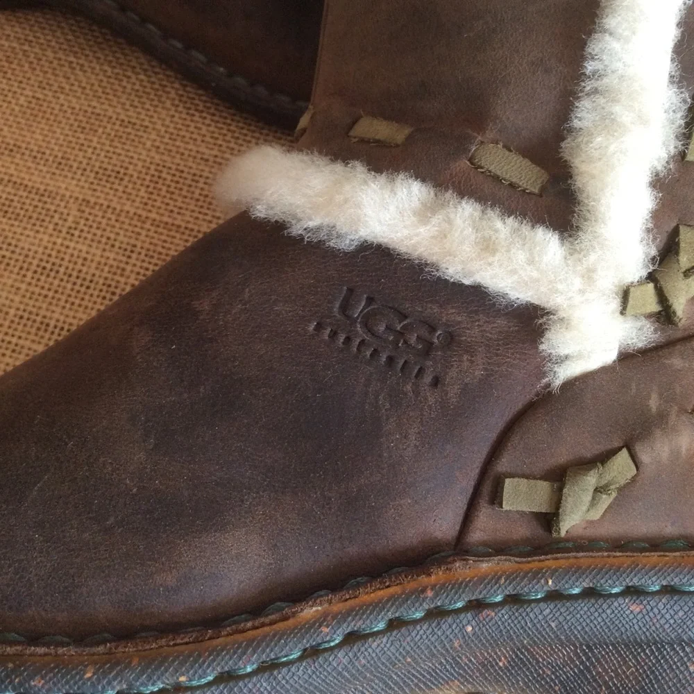 UGG comes calf pet